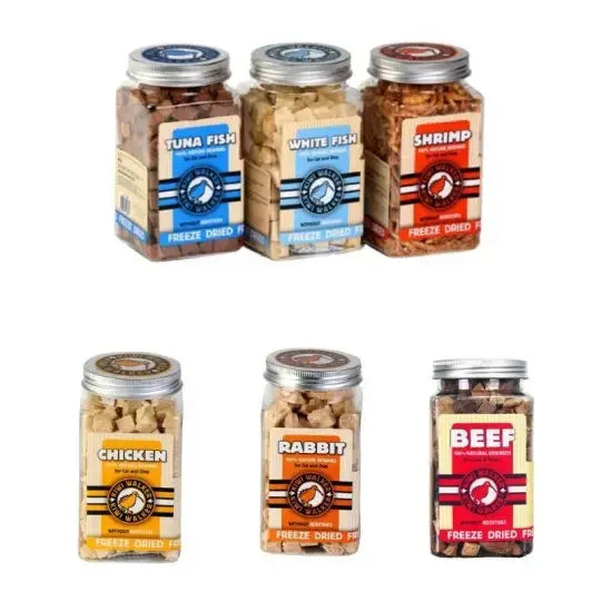 Box friandises lyophilisées Terre & Mer pour chien, avec des bouchées naturelles aux saveurs de viande et de poisson.